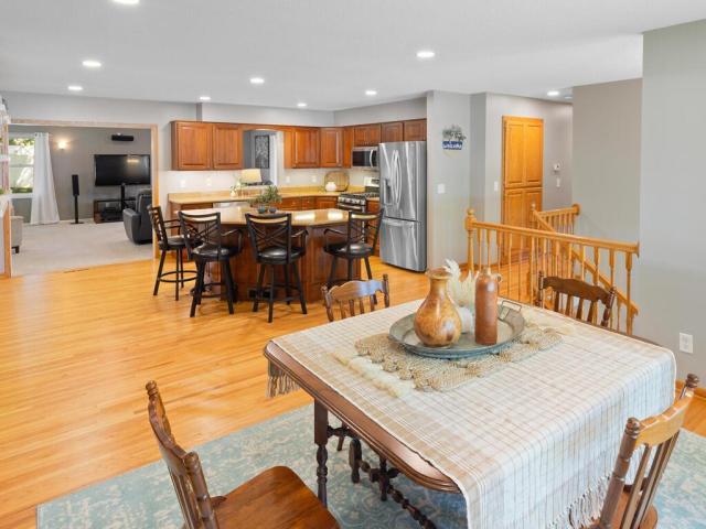 13103 Parkwood Drive Burnsville MN 55337 - MLS# 6778504