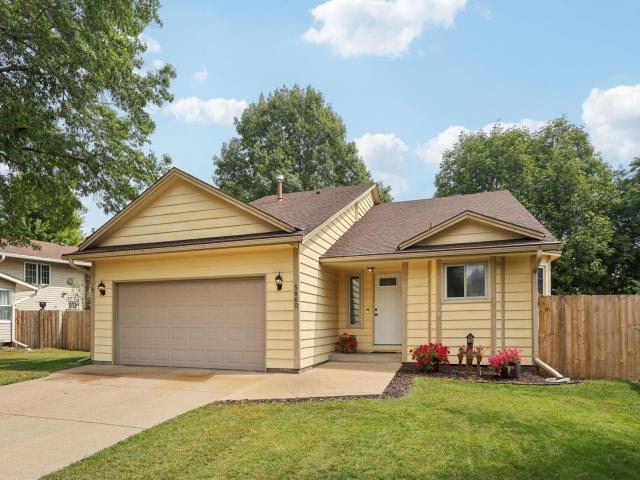 5860 Hodgson Road Shoreview MN 55126 - MLS# 6778526