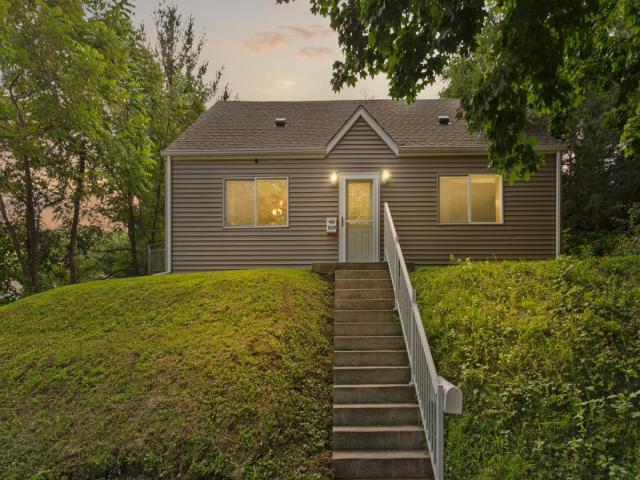 1029 Putnam Avenue Red Wing MN 55066 - MLS# 6778674