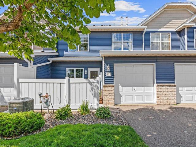 422 Hickory Lane N Saint Paul MN 55128 - MLS# 6778987