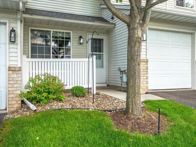 8731 Quarry Ridge Lane Unit B Woodbury MN 55125 - MLS# 6779333