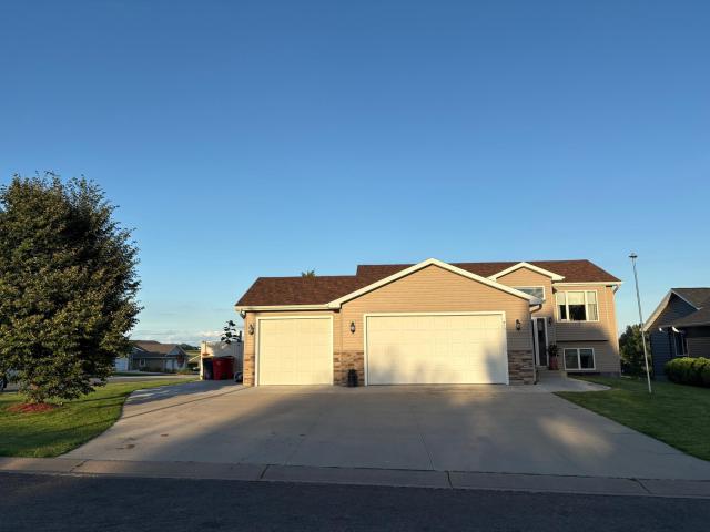 615 5th Street NE Plainview MN 55964 - MLS# 6779623