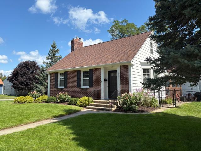 205 5th Street SW Plainview MN 55964 - MLS# 6780052
