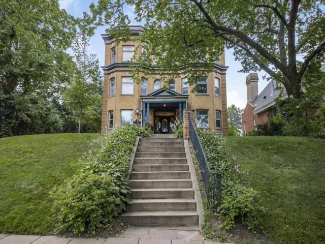 550 Summit Avenue Unit 102 Saint Paul MN 55102 - MLS# 6780199