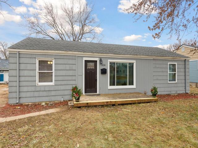 528 Shakopee Avenue E Shakopee MN 55379 - MLS# 6780334