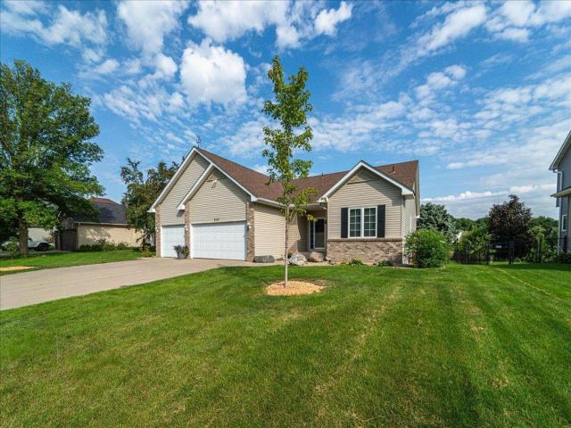 2147 Ponds Way Shakopee MN 55379 - MLS# 6780911