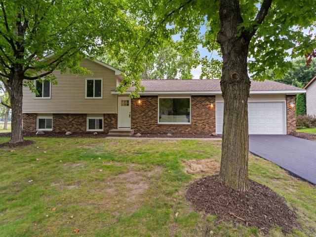 10652 Lancaster Lane N Maple Grove MN 55369 - MLS# 6781143