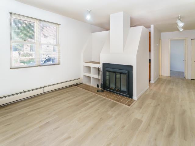 676 Ashland Avenue Unit 6 Saint Paul MN 55104 - MLS# 6781498