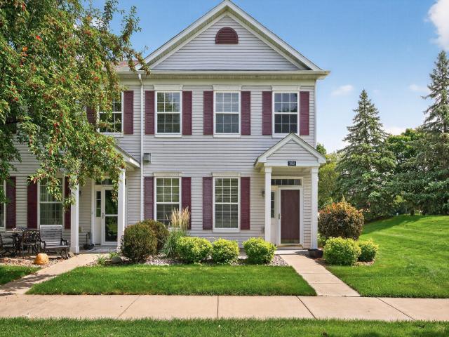 1688 Countryside Drive Shakopee MN 55379 - MLS# 6781717