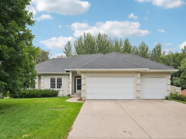 1789 Windsor Drive S Shakopee MN 55379 - MLS# 6781975