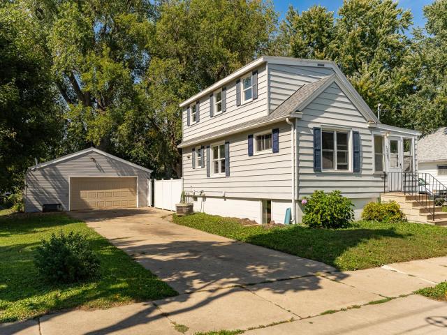 725 11th Avenue SE Rochester MN 55904 - MLS# 6782218