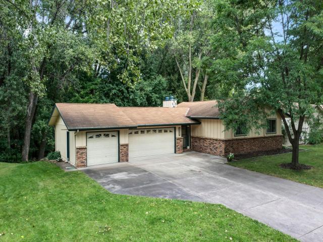 11304 Red Fox Drive Maple Grove MN 55369 - MLS# 6782260