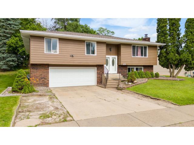 2735 Chisholm Avenue North Saint Paul MN 55109 - MLS# 6782267