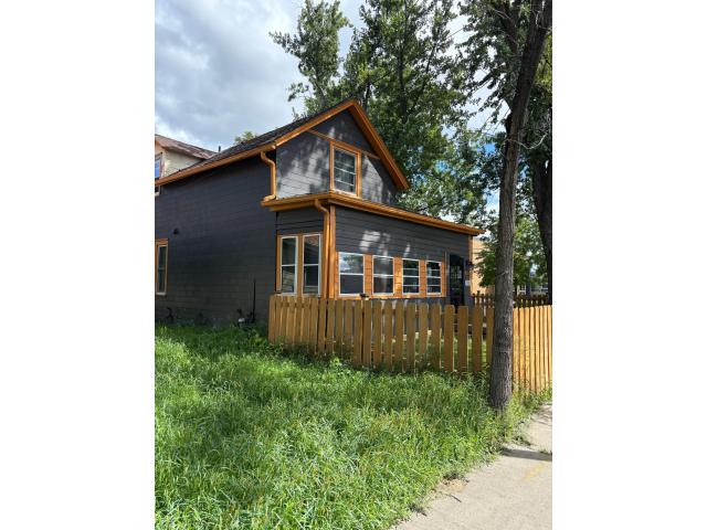 861 Saint Anthony Avenue Saint Paul MN 55104 - MLS# 6782440