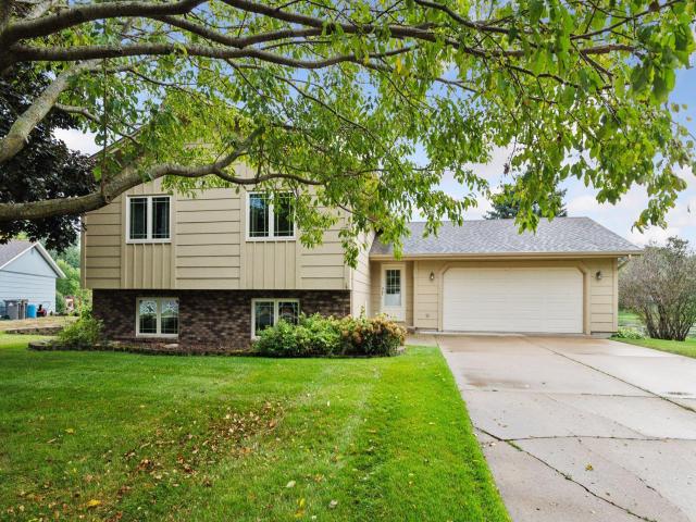 17 Dana Circle Waconia MN 55387 - MLS# 6782572