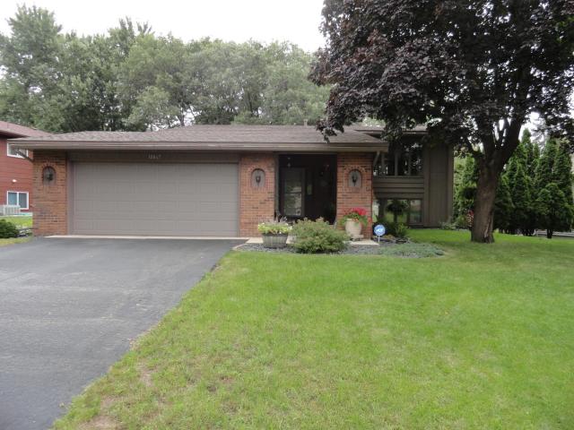 10867 Butternut Street NW Minneapolis MN 55448 - MLS# 6782914