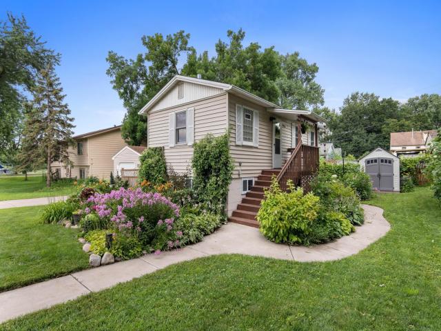 734 7th Avenue S Hopkins MN 55343 - MLS# 6783090