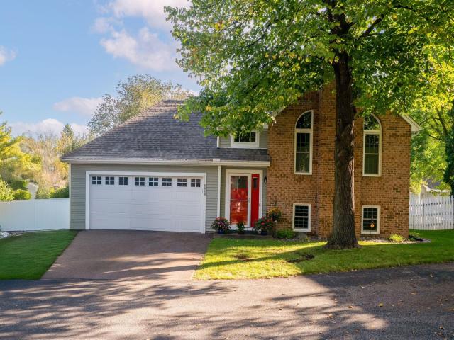 8868 Knollwood Drive Eden Prairie MN 55347 - MLS# 6783408