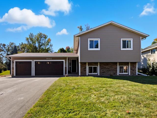 112129 Haering Lane Chaska MN 55318 - MLS# 6783977