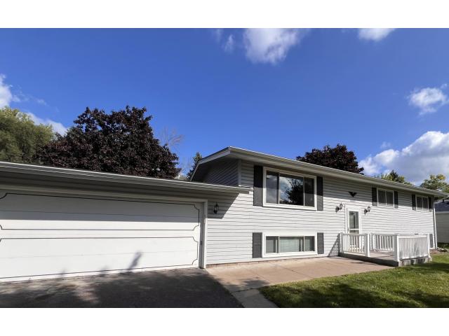 6884 8th Street Lane N Saint Paul MN 55128 - MLS# 6784790