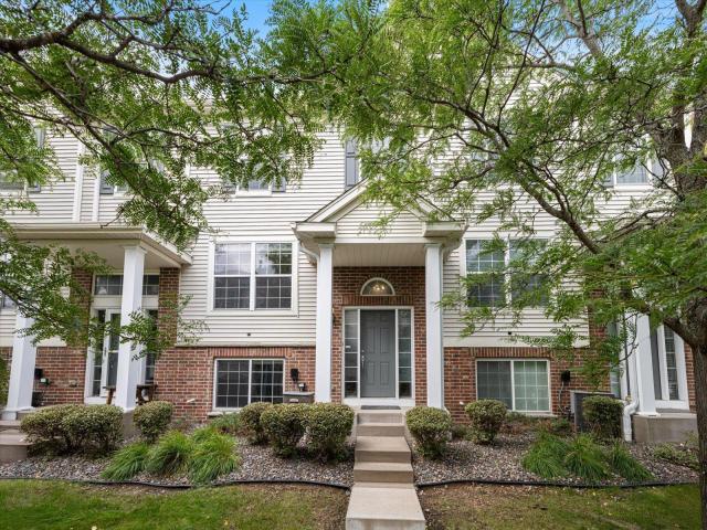 907 Ledgestone Drive Saint Paul MN 55115 - MLS# 6785300