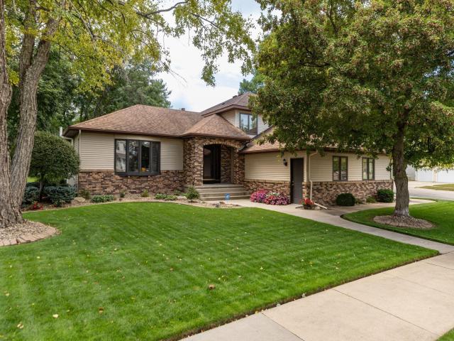 1620 Northern Valley Drive NE Rochester MN 55906 - MLS# 6785365