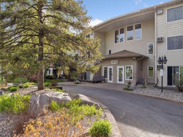 10301 Cedar Lake Road Unit 112 Minnetonka MN 55305 - MLS# 6785577