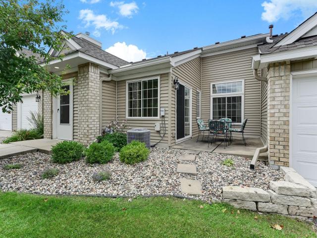 537 Mission Hills Drive Chanhassen MN 55317 - MLS# 6785685