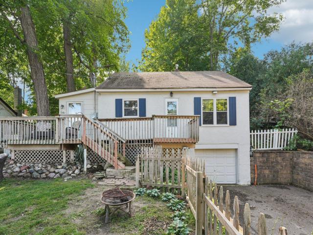 2515 W Medicine Lake Drive Plymouth MN 55441 - MLS# 6785913