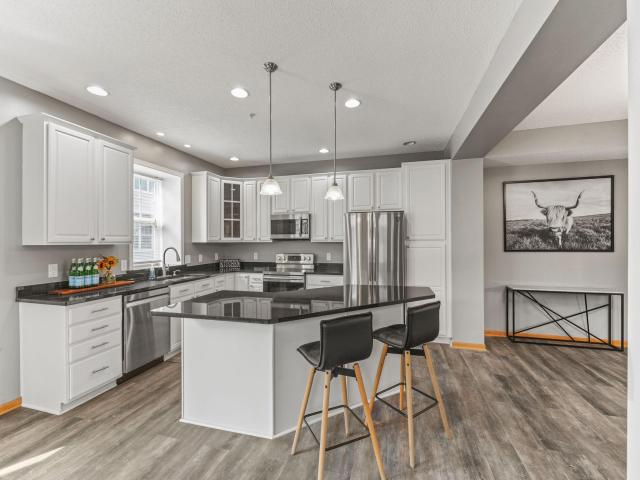 1671 Village Trail E Unit 5 Saint Paul MN 55109 - MLS# 6786197
