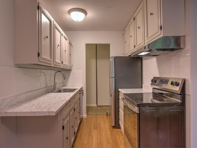 4406 Cedar Lake Road S Unit 7 Saint Louis Park MN 55416 - MLS# 6786236