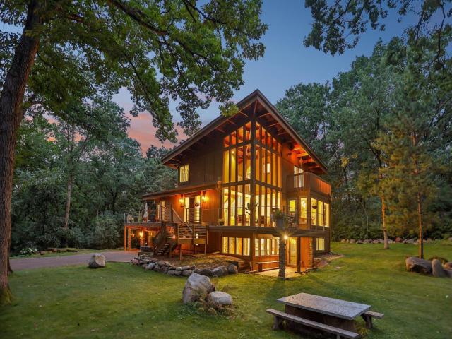 2404 Sherwood Hills Road Minnetonka MN 55305 - MLS# 6787068