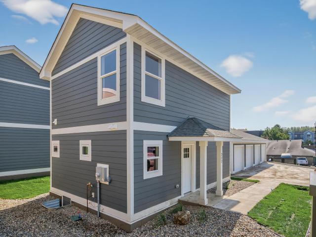 217 N Walnut Street Chaska MN 55318 - MLS# 6787500