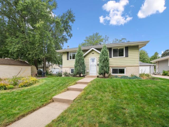 1457 Arundel Street Saint Paul MN 55117 - MLS# 6788152