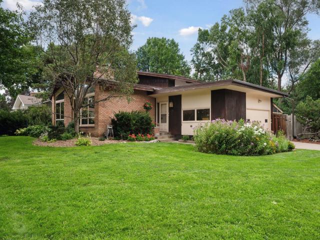 521 Sumter Avenue S Minneapolis MN 55426 - MLS# 6788375