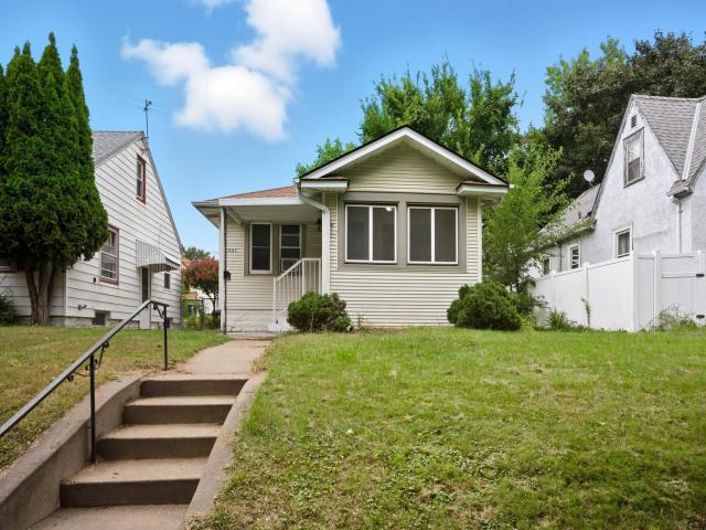 1207 5th Street E Saint Paul MN 55106 - MLS# 6788432
