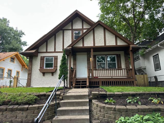 1722 Queen Avenue N Minneapolis MN 55411 - MLS# 6788442