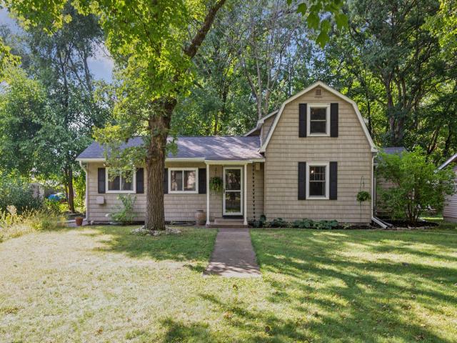 4877 Nottingham Place Shoreview MN 55126 - MLS# 6788612