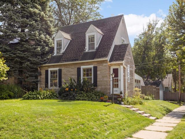 1276 Osceola Avenue Saint Paul MN 55105 - MLS# 6789052
