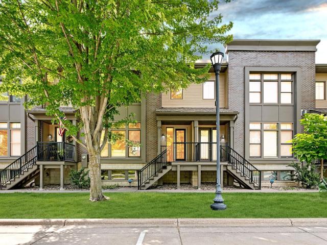 326 E Travelers Trail Burnsville MN 55337 - MLS# 6789180
