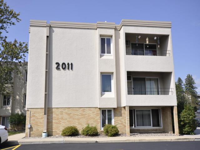 2011 Viking Drive NW Unit 27 Rochester MN 55901 - MLS# 6789932