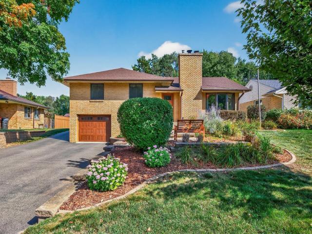 2554 Bittersweet Lane Saint Paul MN 55109 - MLS# 6790183