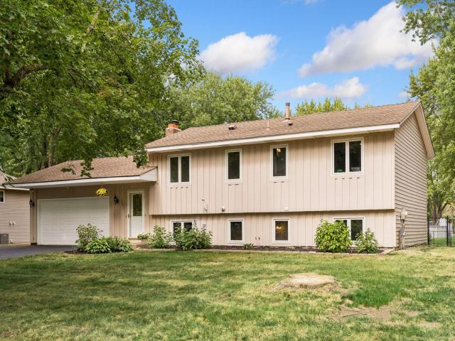 10650 105th Avenue N Maple Grove MN 55369 - MLS# 6790784