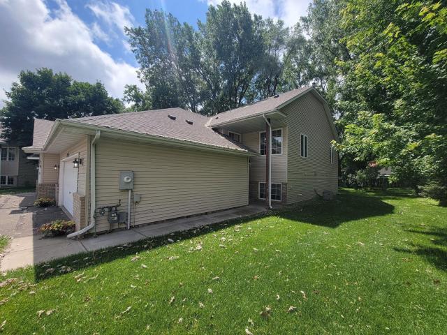 2729 Parkhaven Court N Minneapolis MN 55444 - MLS# 6791260
