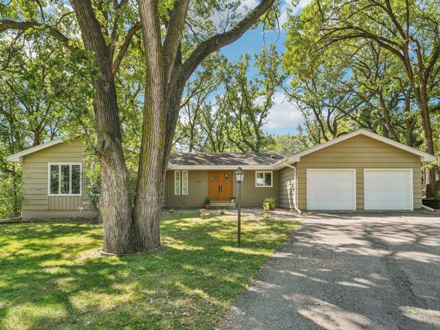 16045 Oak Shore Drive Lakeville MN 55044 - MLS# 6791379