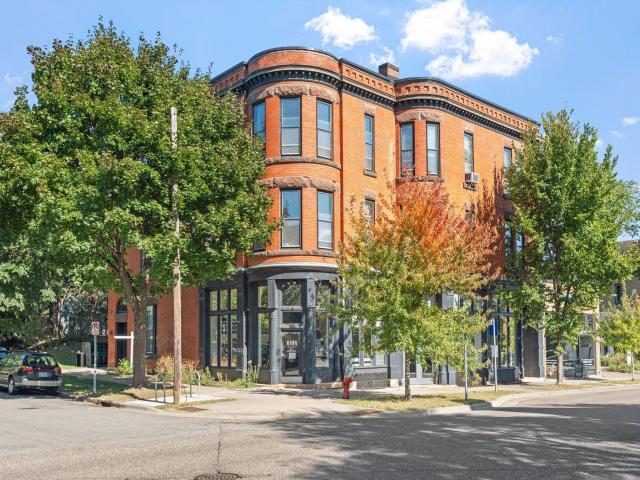 182 Mackubin Street Unit 1 Saint Paul MN 55102 - MLS# 6791599