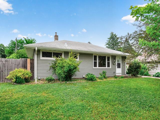 2267 Shawnee Drive Saint Paul MN 55109 - MLS# 6792074
