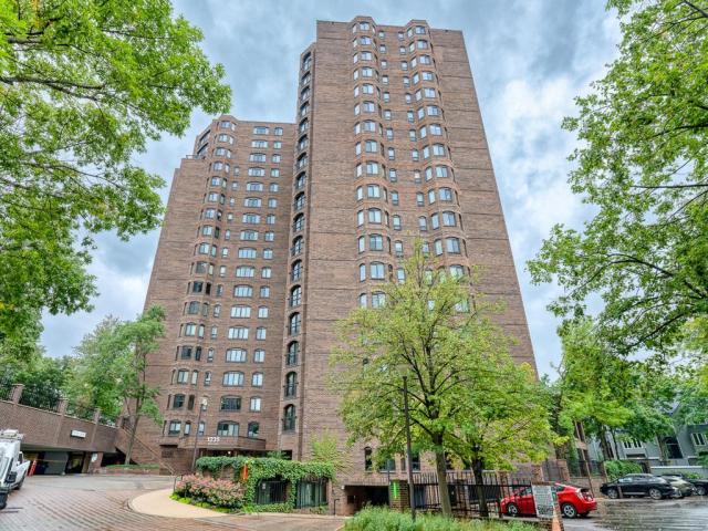 1235 Yale Place Unit 609 Minneapolis MN 55403 - MLS# 6792309