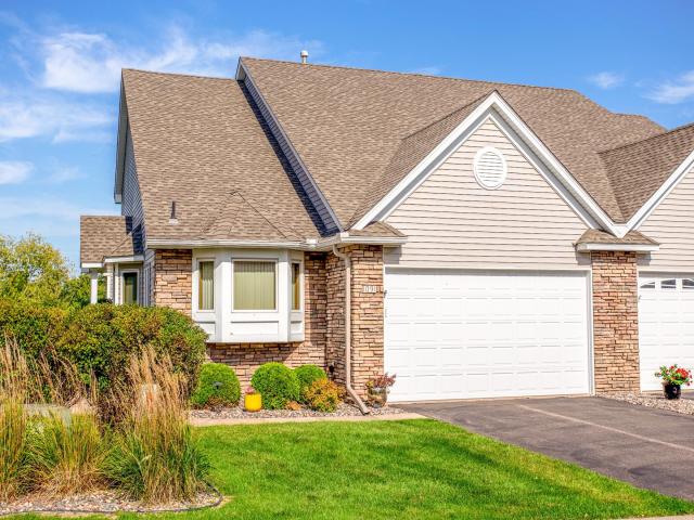 1091 Westcliff Curve Saint Paul MN 55126 - MLS# 6792556