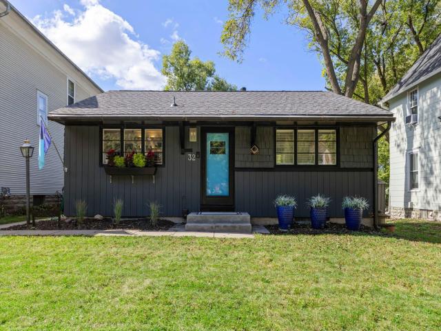 32 Sheridan Avenue S Minneapolis MN 55405 - MLS# 6793272